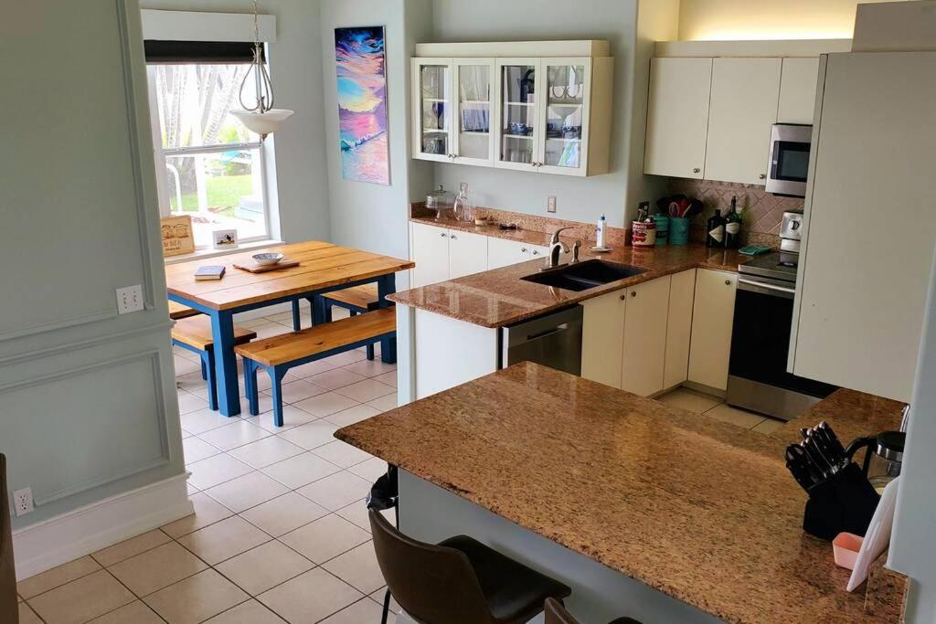 Our Beautiful Florida Vacation Home With Heated Pool Port St. Lucie Exterior photo