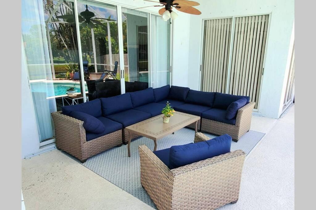 Our Beautiful Florida Vacation Home With Heated Pool Port St. Lucie Exterior photo