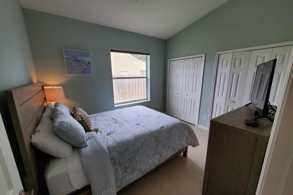 Our Beautiful Florida Vacation Home With Heated Pool Port St. Lucie Exterior photo